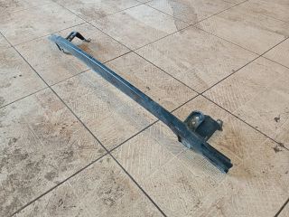 bontott VW GOLF V Első Lökhárító Tartó Felső