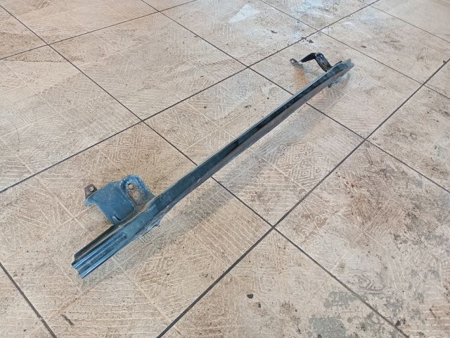 bontott VW GOLF V Első Lökhárító Tartó Felső