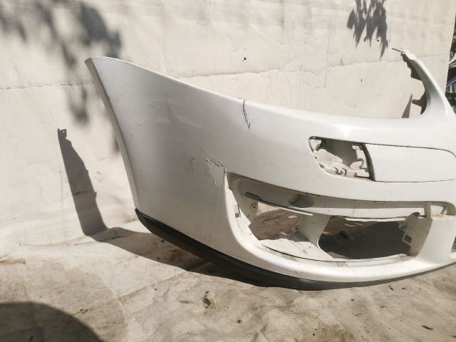 bontott VW GOLF V Első Lökhárító (Üresen)