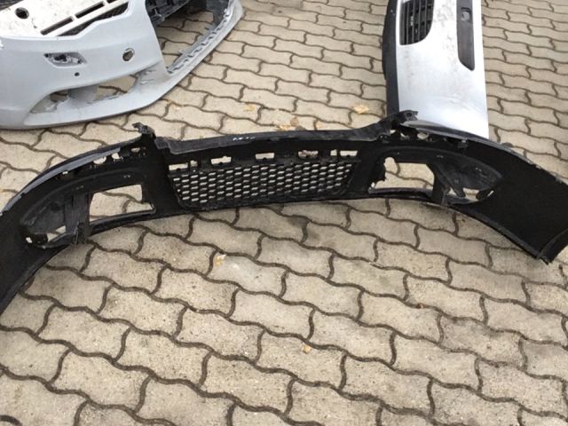 bontott VW GOLF V Első Lökhárító (Üresen)