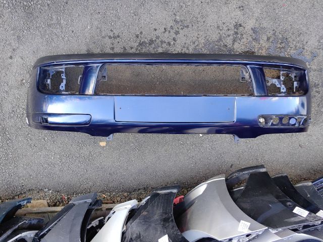 bontott VW GOLF V Első Lökhárító (Üresen)