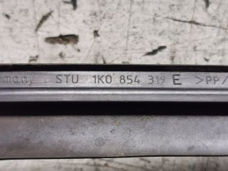 bontott VW GOLF V Első Szélvédő Bal Díszléc