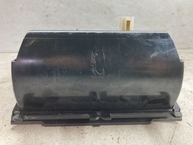 bontott VW GOLF V Első Tároló Rekesz