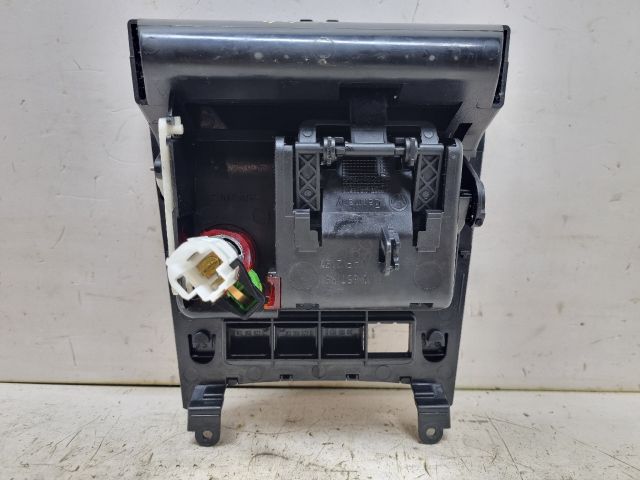 bontott VW GOLF V Első Tároló Rekesz