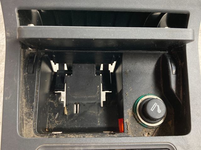 bontott VW GOLF V Első Tároló Rekesz