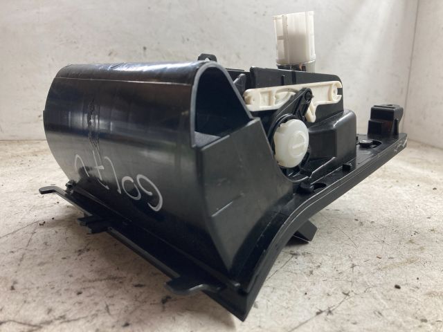 bontott VW GOLF V Első Tároló Rekesz