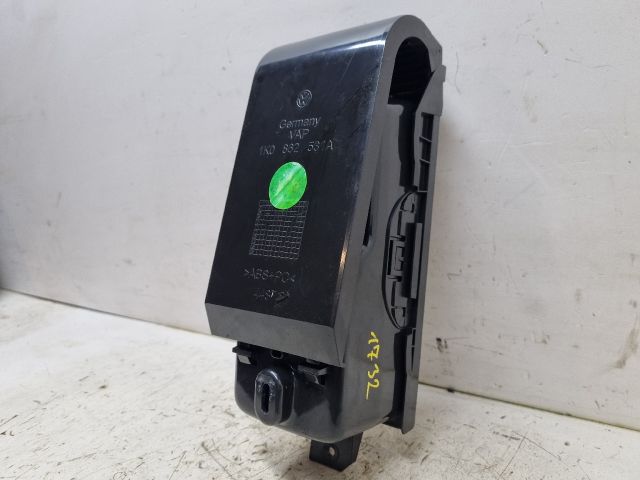 bontott VW GOLF V Első Tároló Rekesz