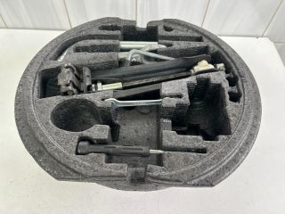 bontott VW GOLF V Emelő