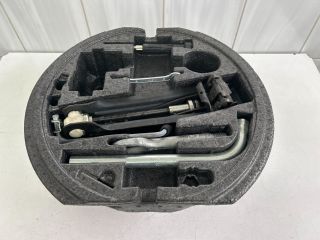 bontott VW GOLF V Emelő