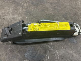 bontott VW GOLF V Emelő