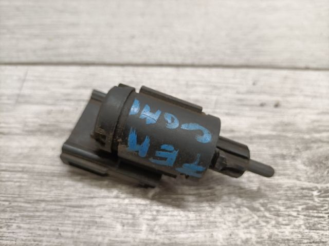 bontott VW GOLF V Fék Pedál Kapcsoló