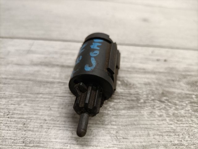 bontott VW GOLF V Fék Pedál Kapcsoló