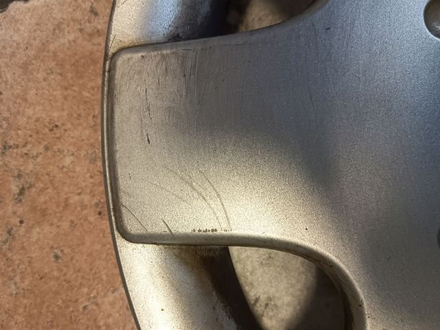 bontott VW GOLF V Felniközép (1 db)