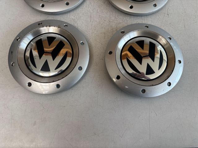 bontott VW GOLF V Felniközép Szett