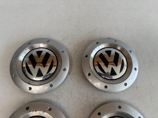bontott VW GOLF V Felniközép Szett