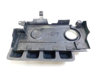 bontott VW GOLF V Felső Hűtőburkolat