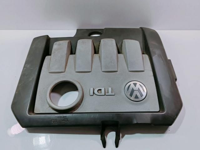 bontott VW GOLF V Felső Hűtőburkolat