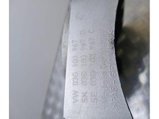 bontott VW GOLF V Felső Hűtőburkolat