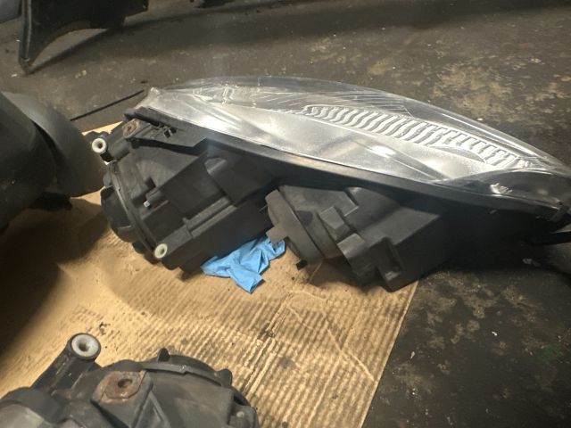 bontott VW GOLF V Fényszóró Pár