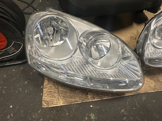 bontott VW GOLF V Fényszóró Pár