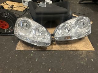bontott VW GOLF V Fényszóró Pár