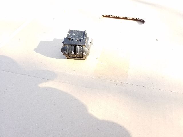 bontott VW GOLF V Fényszórómagasság Állító Kapcsoló