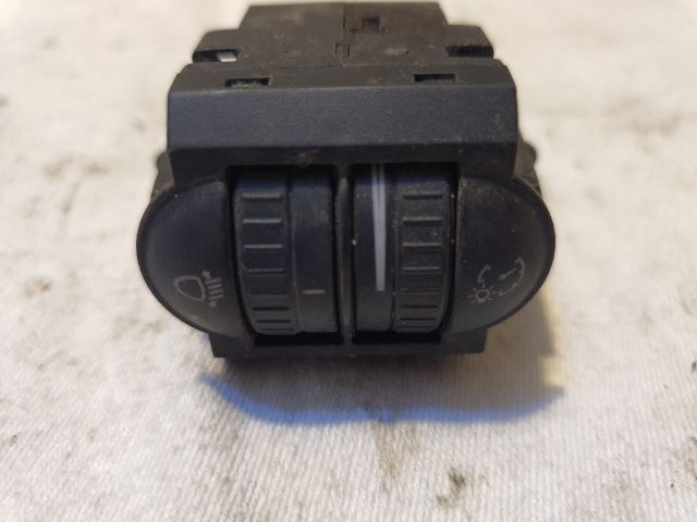 bontott VW GOLF V Fényszórómagasság Állító Kapcsoló