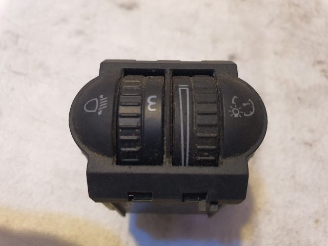 bontott VW GOLF V Fényszórómagasság Állító Kapcsoló