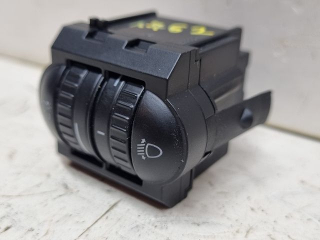 bontott VW GOLF V Fényszórómagasság Állító Kapcsoló