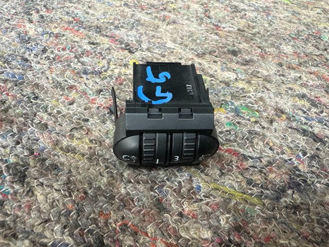 bontott VW GOLF V Fényszórómagasság Állító Kapcsoló