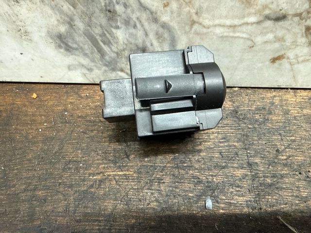 bontott VW GOLF V Fényszórómagasság Állító Kapcsoló