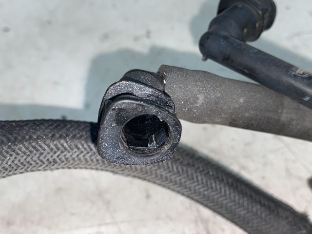 bontott VW GOLF V Fényszórómosó Cső