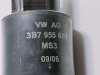 bontott VW GOLF V Fényszórómosó Szivattyú