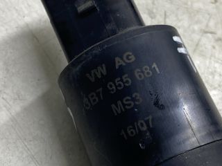 bontott VW GOLF V Fényszórómosó Szivattyú