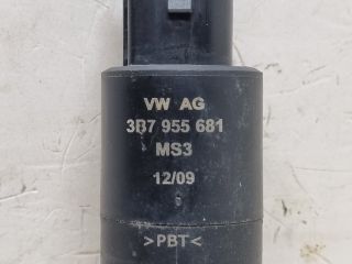 bontott VW GOLF V Fényszórómosó Szivattyú