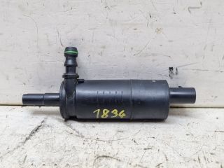 bontott VW GOLF V Fényszórómosó Szivattyú