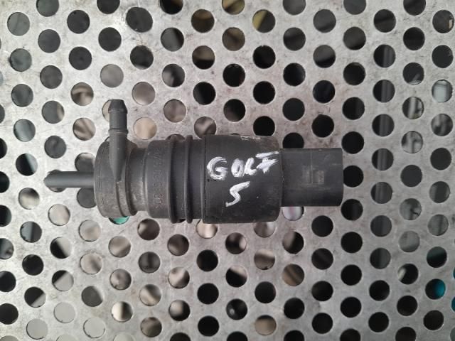 bontott VW GOLF V Fényszórómosó Szivattyú
