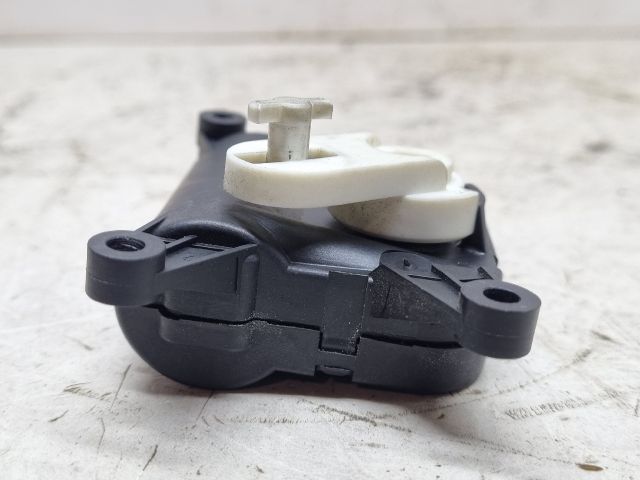 bontott VW GOLF V Fűtés Állító Motor