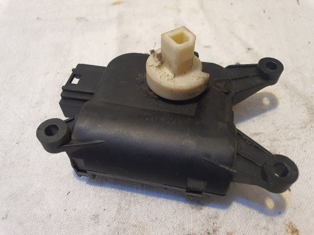 bontott VW GOLF V Fűtés Állító Motor