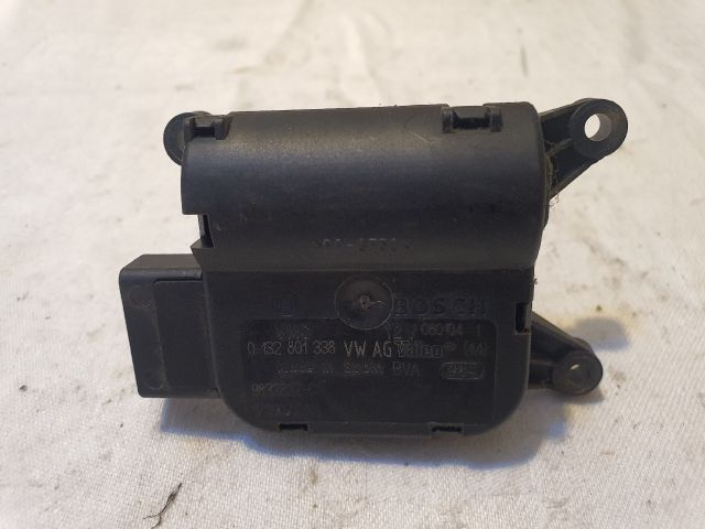 bontott VW GOLF V Fűtés Állító Motor