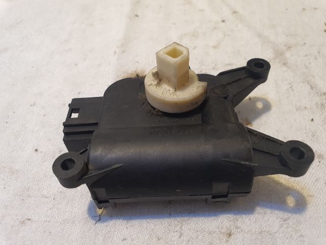 bontott VW GOLF V Fűtés Állító Motor