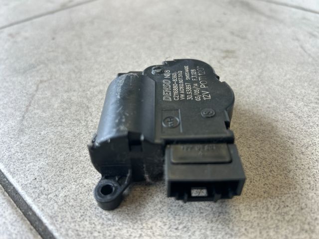 bontott VW GOLF V Fűtés Állító Motor