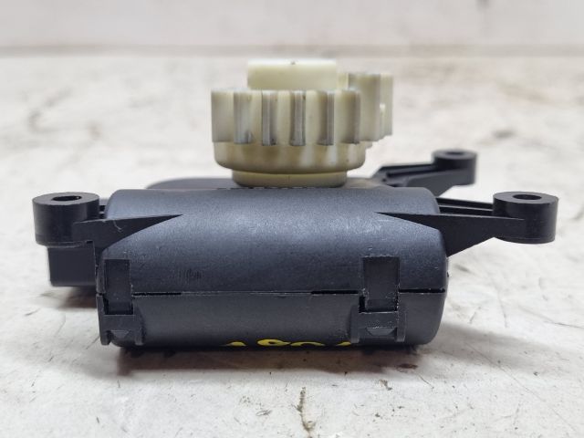 bontott VW GOLF V Fűtés Állító Motor