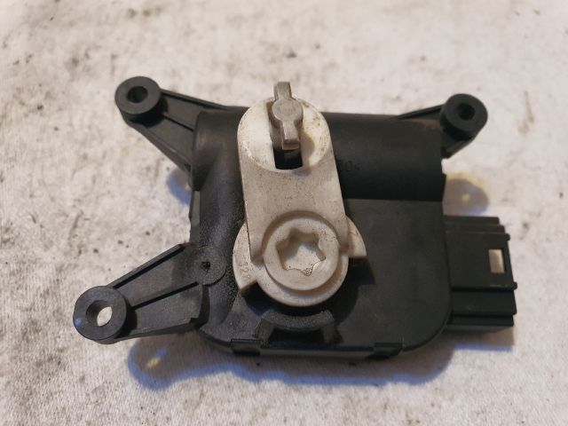 bontott VW GOLF V Fűtés Állító Motor