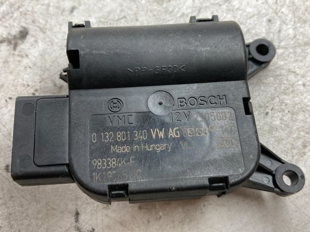 bontott VW GOLF V Fűtés Állító Motor