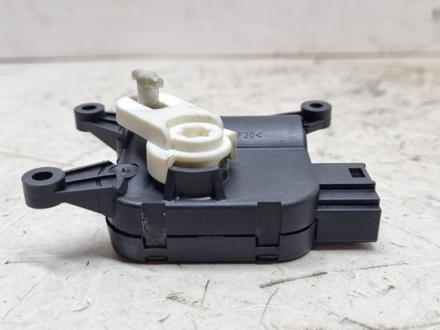 bontott VW GOLF V Fűtés Állító Motor