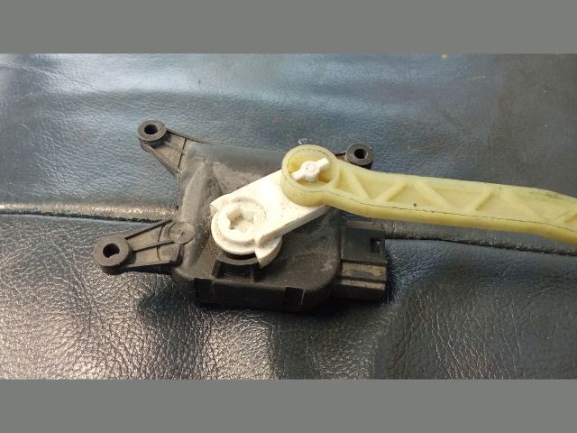 bontott VW GOLF V Fűtés Állító Motor