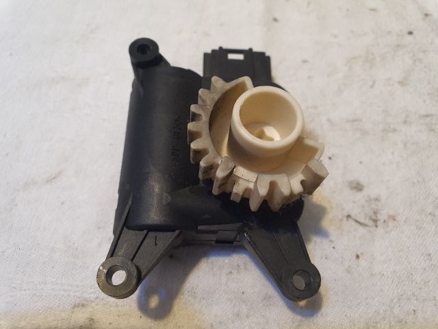 bontott VW GOLF V Fűtés Állító Motor