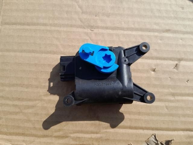 bontott VW GOLF V Fűtés Állító Motor