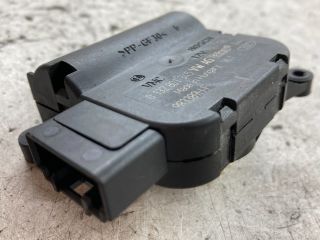 bontott VW GOLF V Fűtés Állító Motor